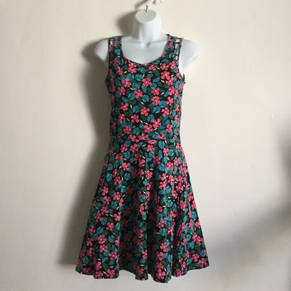 Casual Dress - Picture 1 of 4