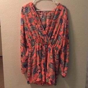 Cute floral romper!