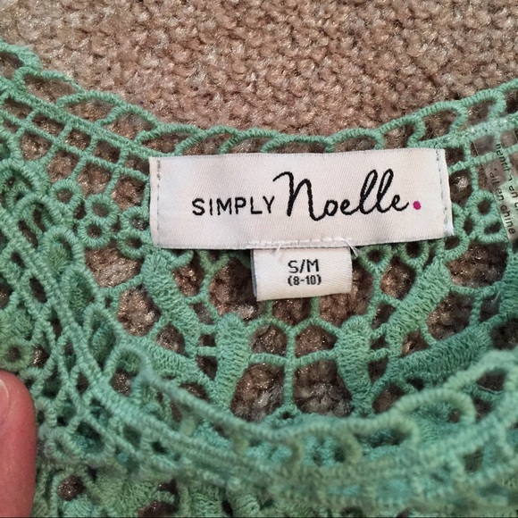 Lace Top! - Picture 2 of 3