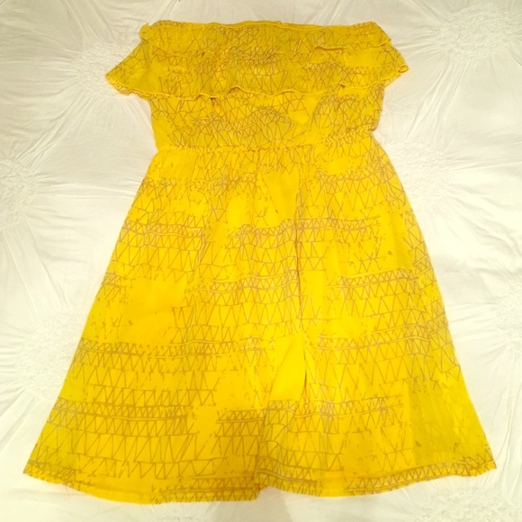 Vibrant Yellow Strapless Summer Dress