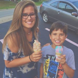 Meet your Posher, Briella