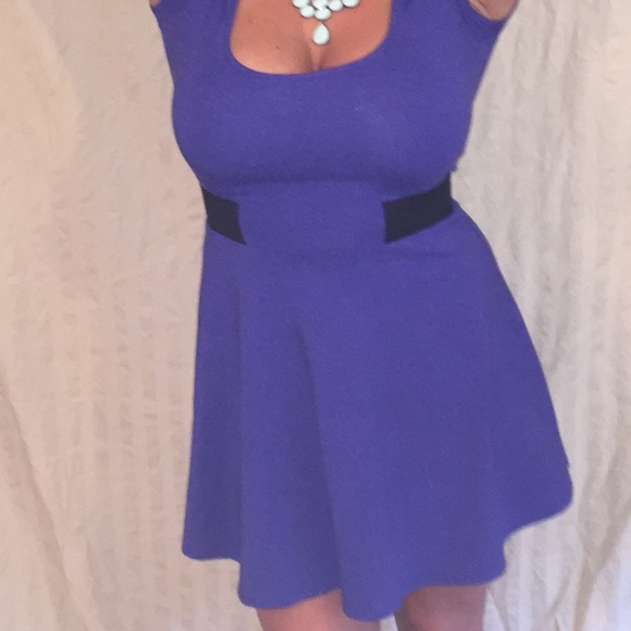 ❌SOLD❌American Eagle Dress with Cut Out Back - Picture 4 of 4