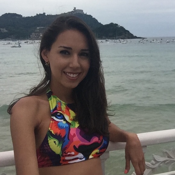 Meet your Posher, Yazmin - Picture 1 of 1