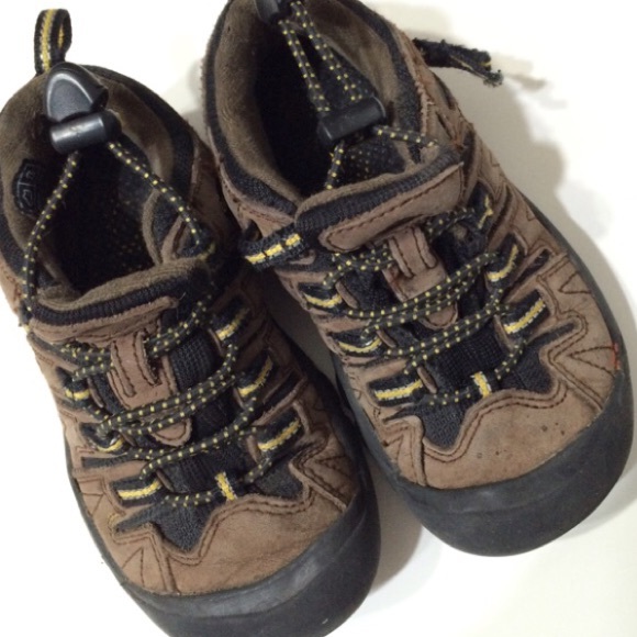Keen Sandals Size 11