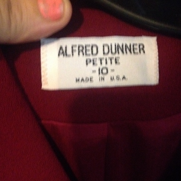 Red blazer - Picture 2 of 2