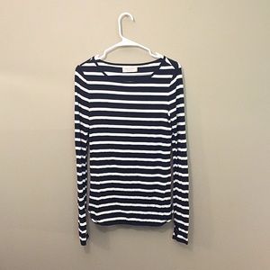 Striped top w/ thumb holes Striped top w/ thumb holes