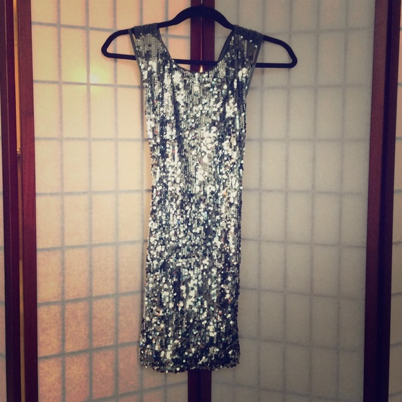 👏HP👏Sexy silver sequined dress!