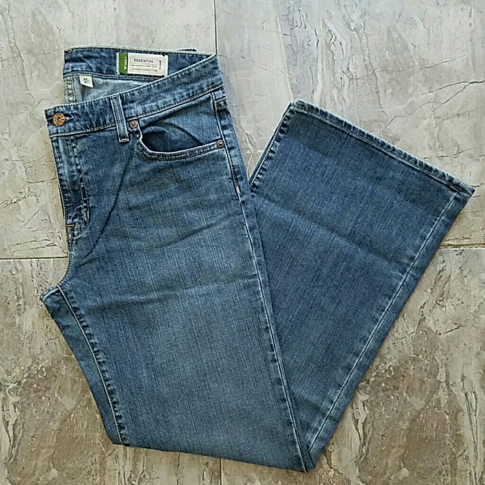 New! Gap Essential Style Jeans