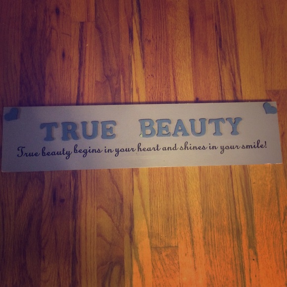 True Beauty wall Hanging