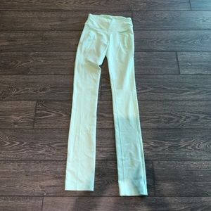 Lululemon Mint Green amazing workout leggings hot!