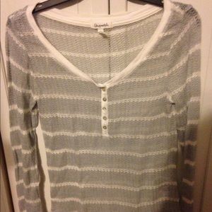 Light weight sweater