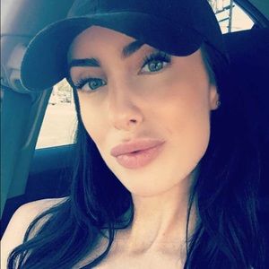 Meet your Posher, Ashlee