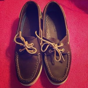 Sperry Boat Shoes 7.5