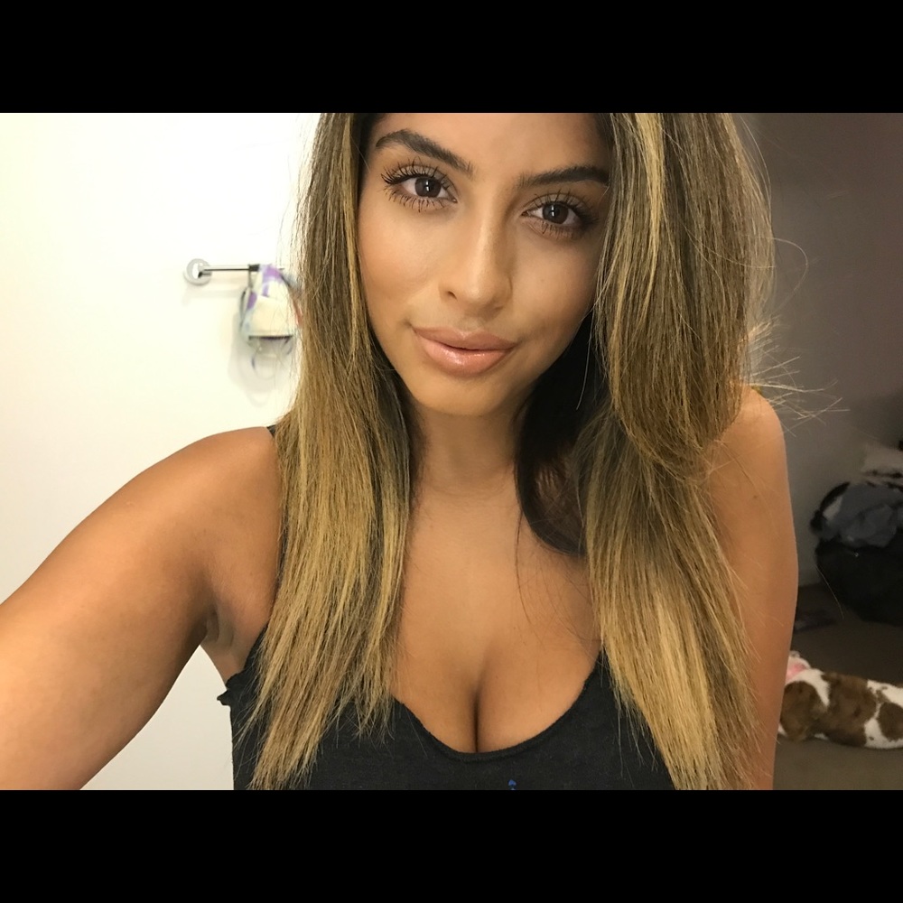 Meet your Posher, Crystal