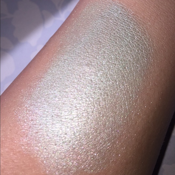 Skin Mint Shimmer Highlighter - Picture 3 of 4