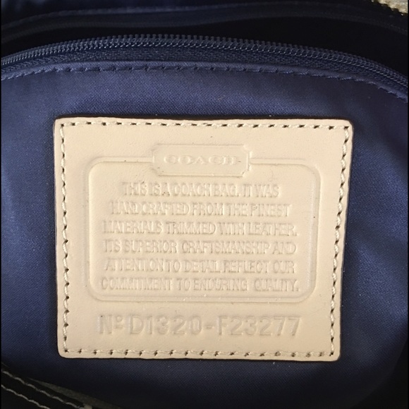 Coach purse - Picture 4 of 4