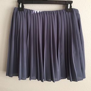 Pleated Banana Republic skirt