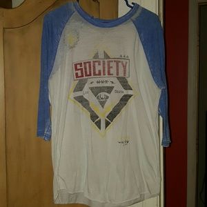 Men's 3/4 Sleeve shirt.