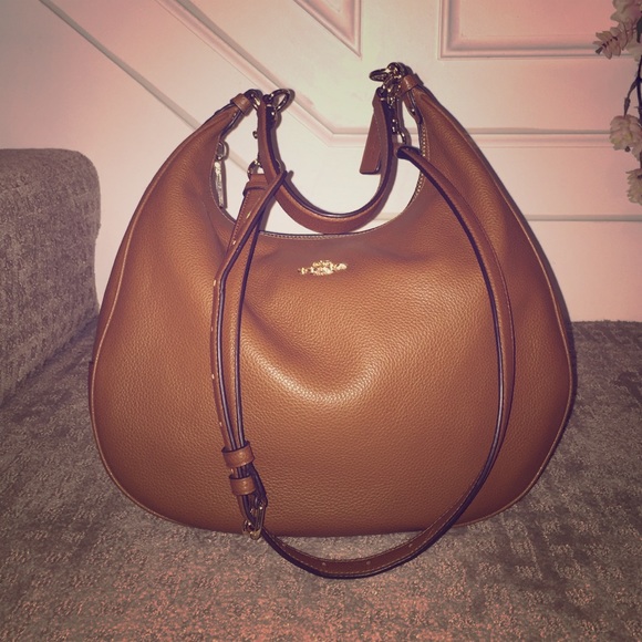 *RARE* Coach Harley Hobo in Tan Pebble Leather