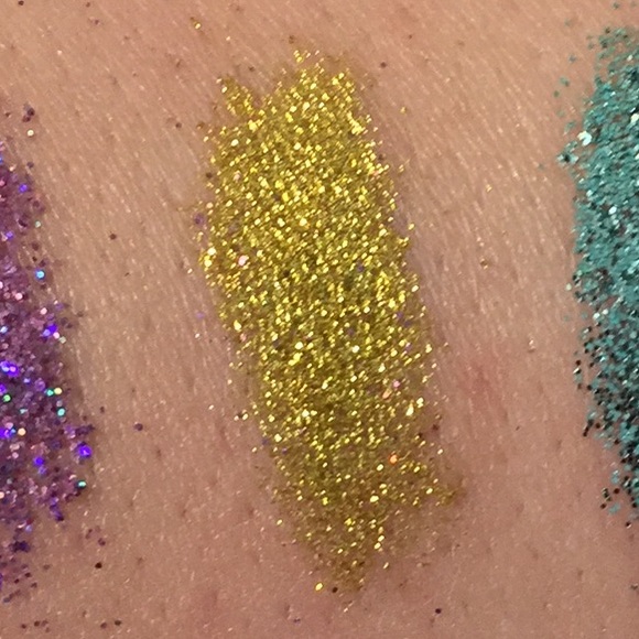 Gold Pressed Glitter - Picture 2 of 3