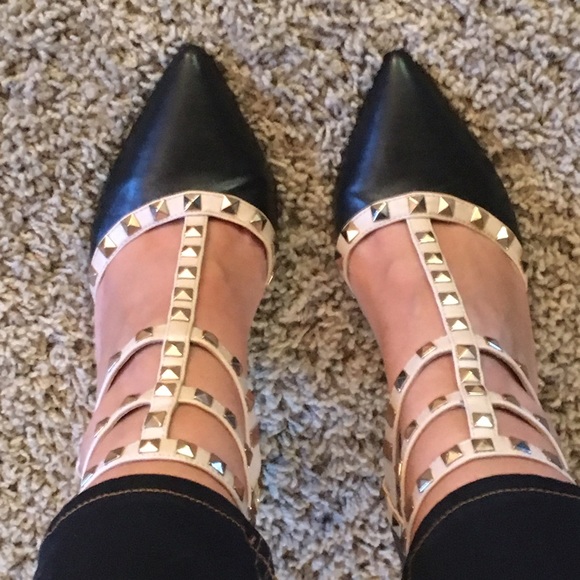 Adorable studded black and nude heels