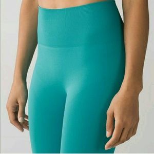 lulu lemon workout pants blue ??