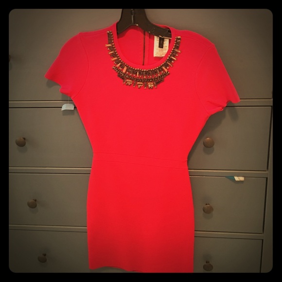 🚨 SOLD 🚨BCBG Maxazria Red Dress