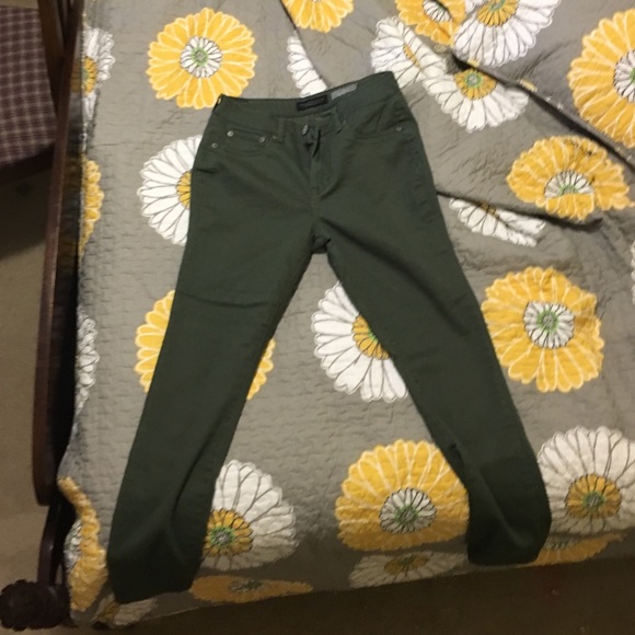 Green Aeropostale jeggings
