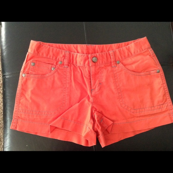 Sporty shorts