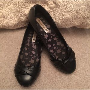 Black American Eagle flats size 9