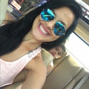 Meet your Posher, Fernanda