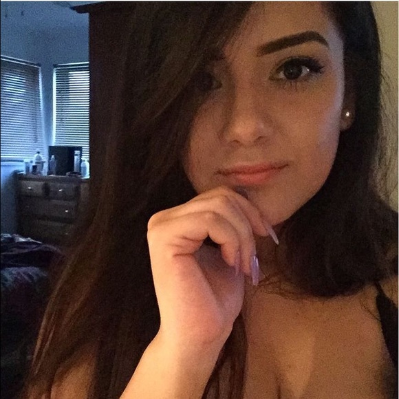 Meet your Posher, Gloria