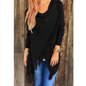 Light fringe sweater