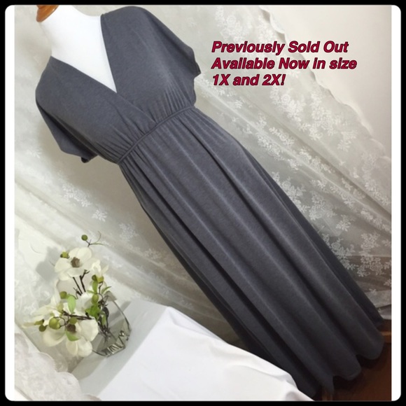 Delirious Los Angeles Dresses & Skirts - Size 1X and 2X Gray short sleeved maxi dress.B013