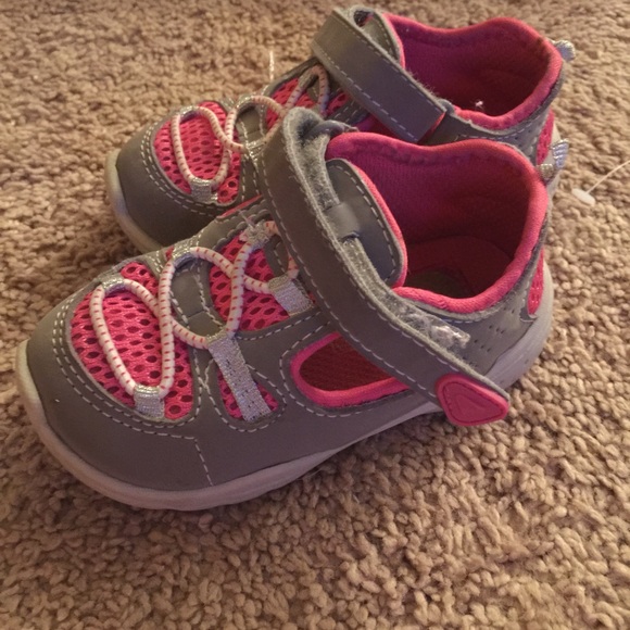 Little girls Carters shoes