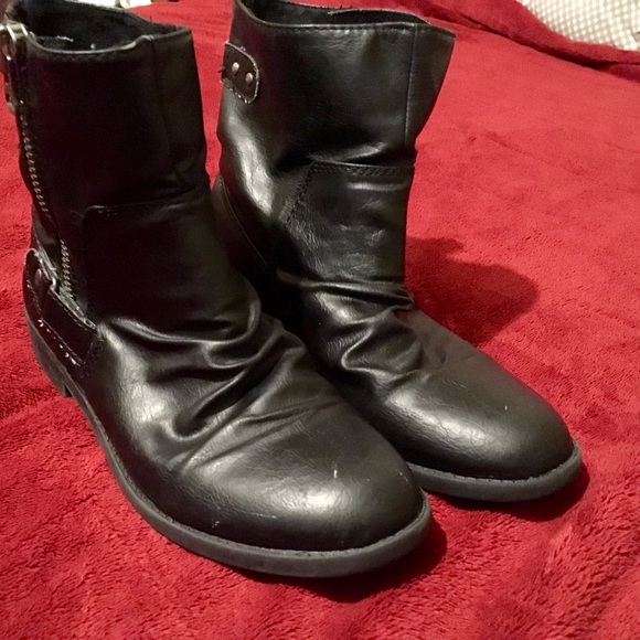 Aldo black booties