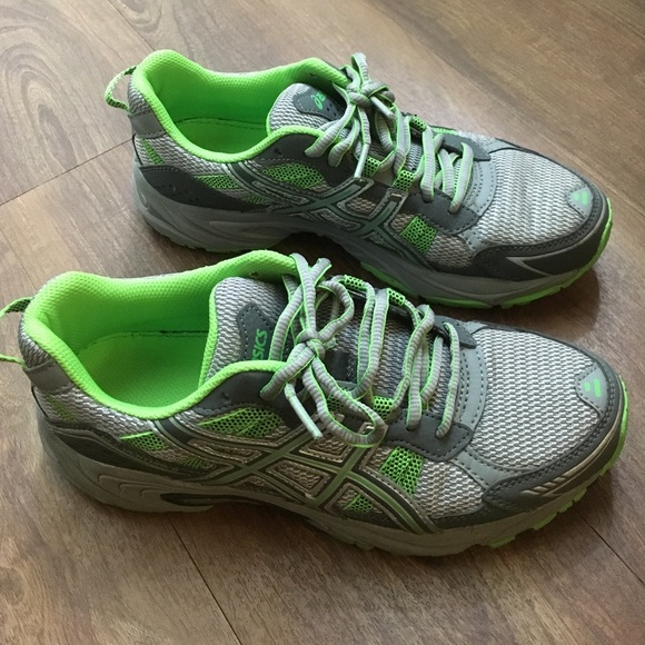 Asics sneakers size 8