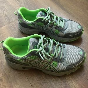 Asics sneakers size 8