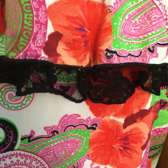 Red floral tube romper, 1 med. & 1 large available - Picture 3 of 4