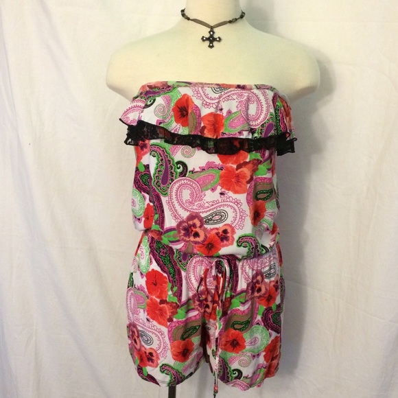 Red floral tube romper, 1 med. & 1 large available - Picture 4 of 4