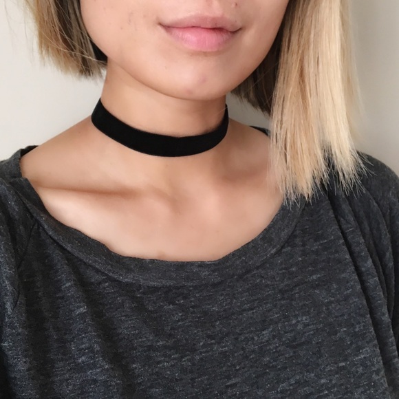 Velvet choker - Picture 2 of 3
