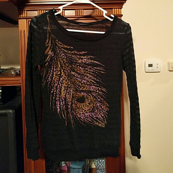 Black shirt with feather