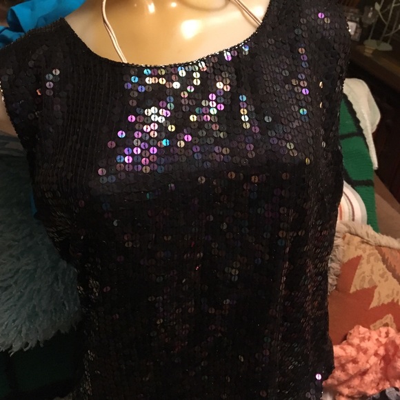 Sleeveless sequined top - Picture 2 of 2