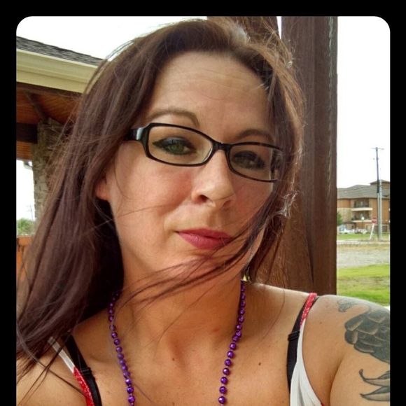 Meet your Posher, Jennifer - Picture 1 of 1