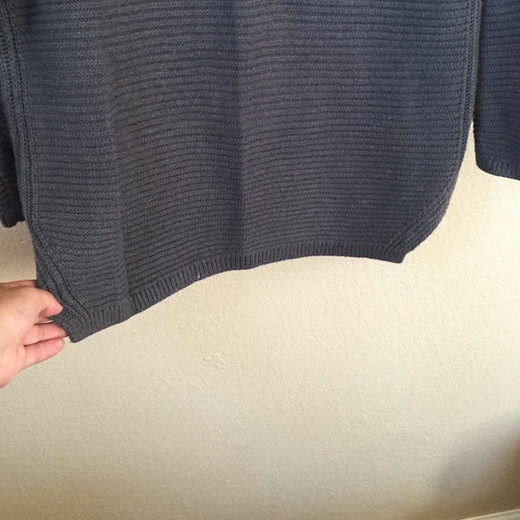 Sweatshirt - Picture 3 of 4