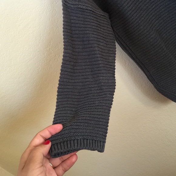 Sweatshirt - Picture 4 of 4