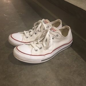 ⚡️FLASH SALE ⚡️White Chuck Taylor LowTop Converse