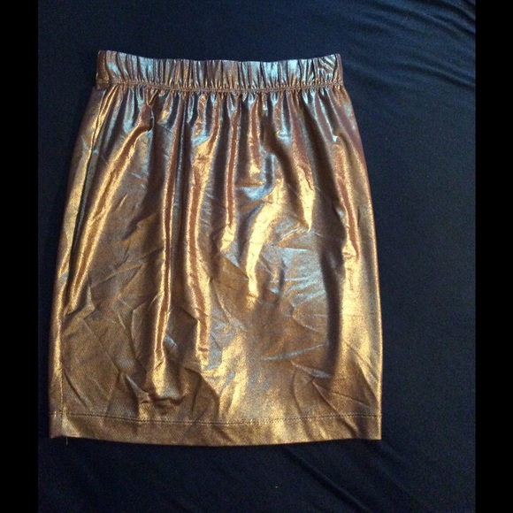 Gold metallic mini skirt