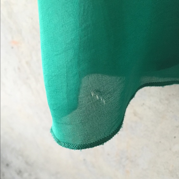 🚨FC🚨12 St by Cynthia Vincent Silk Cami - Picture 4 of 4