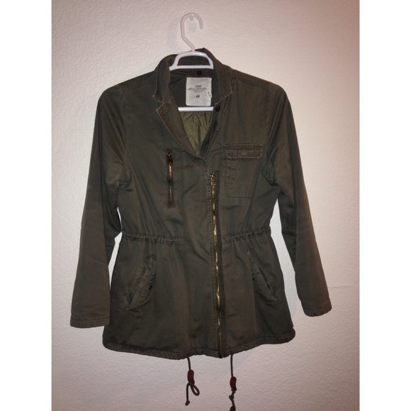 Army green (fall jacket)